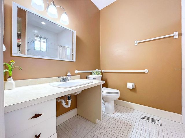 1001 E CRAWFORD STREET, Tampa, FL 33604