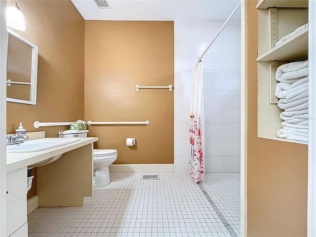 1001 E CRAWFORD STREET, Tampa, FL 33604