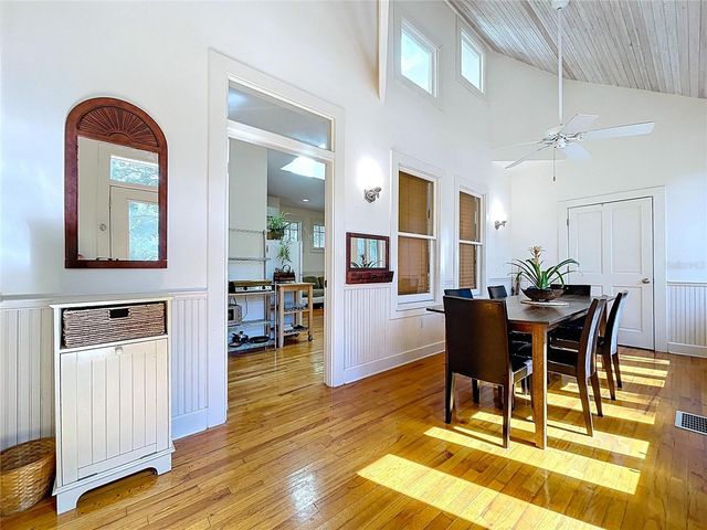 1001 E CRAWFORD STREET, Tampa, FL 33604