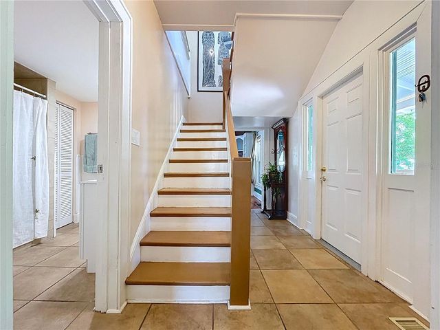 1001 E CRAWFORD STREET, Tampa, FL 33604