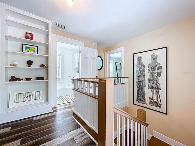 1001 E CRAWFORD STREET, Tampa, FL 33604