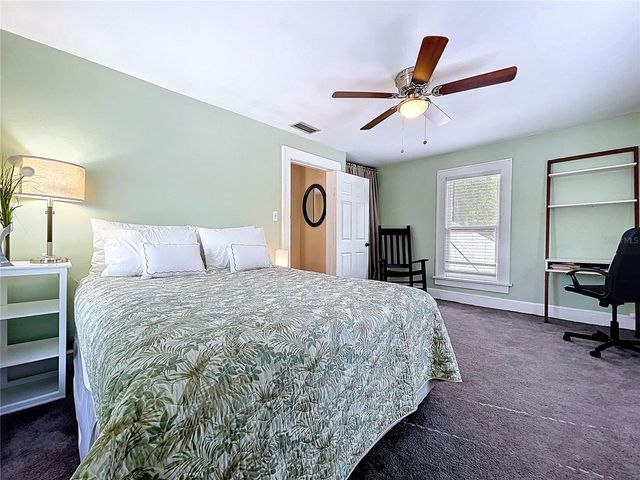 1001 E CRAWFORD STREET, Tampa, FL 33604