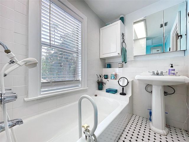 1001 E CRAWFORD STREET, Tampa, FL 33604