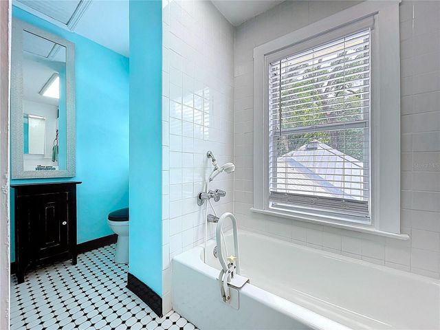 1001 E CRAWFORD STREET, Tampa, FL 33604