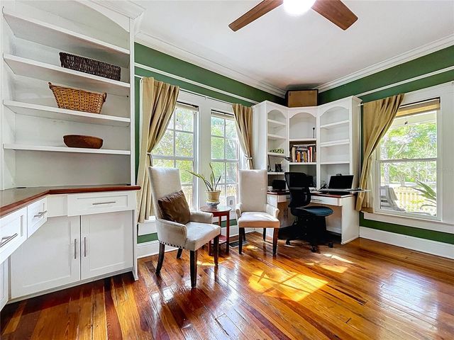 1001 E CRAWFORD STREET, Tampa, FL 33604