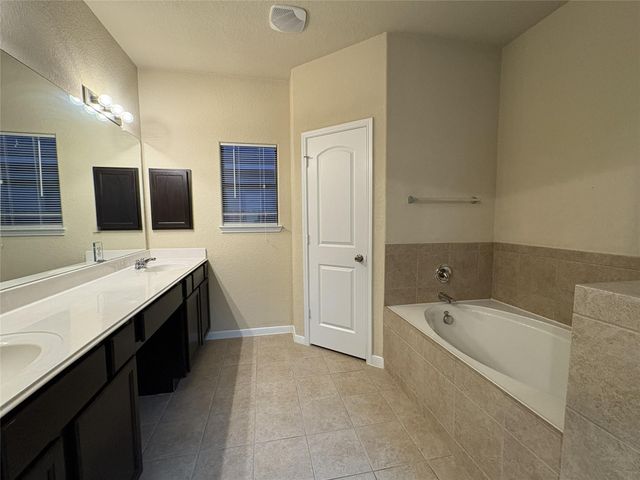 18412 Sunrise Oaks Court, Montgomery, TX 77316