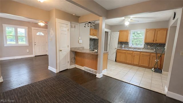 15002 Upton Avenue, Cleveland, OH 44110