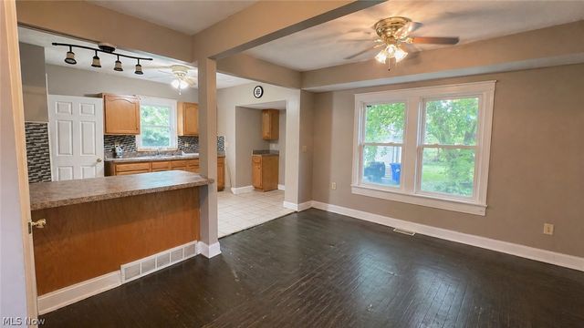 15002 Upton Avenue, Cleveland, OH 44110