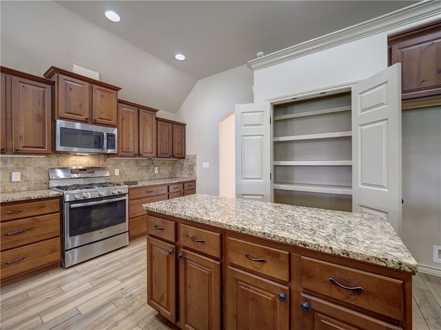 7426 Idle Hour Dr, Corpus Christi, TX 78414