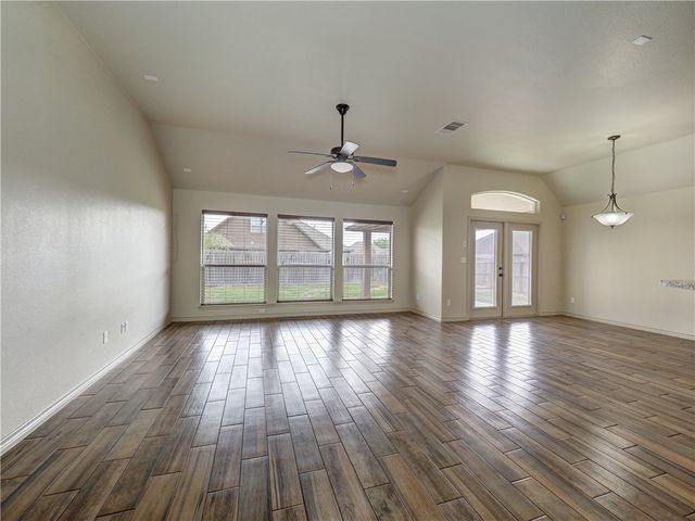 7426 Idle Hour Dr, Corpus Christi, TX 78414