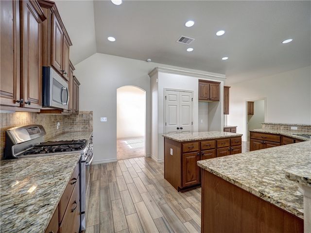 7426 Idle Hour Dr, Corpus Christi, TX 78414