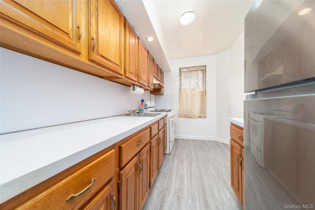 99-41 64th Avenue B9, Rego Park, NY 11374