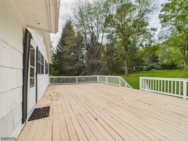 39 Edsall Dr, Vernon Twp., NJ 07461