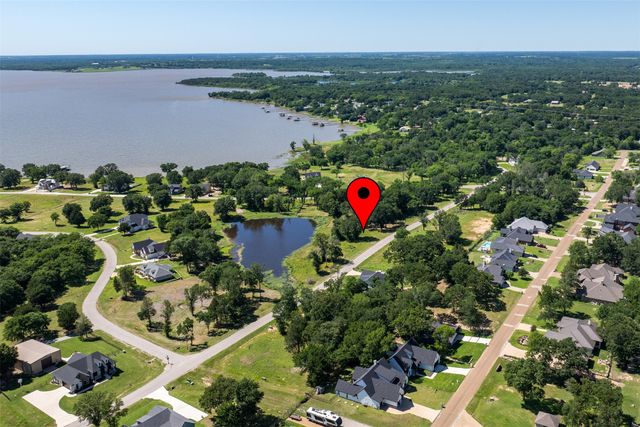 708 Clubview Drive, Mabank, TX 75143