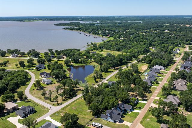 708 Clubview Drive, Mabank, TX 75143