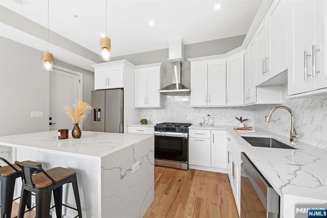 126 De Kalb Avenue, Jersey City, NJ 07306