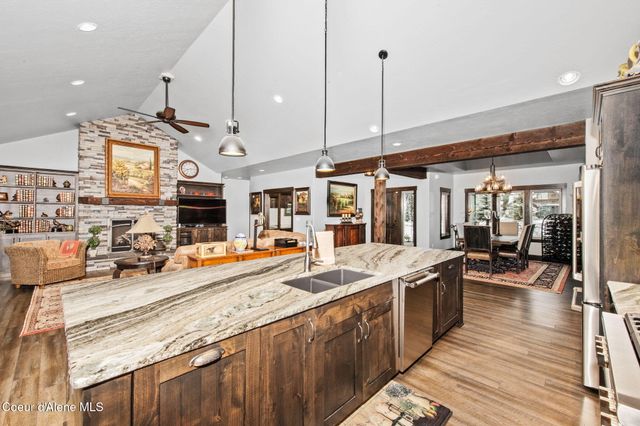 11352 N Enchantment LN, Hayden, ID 83835