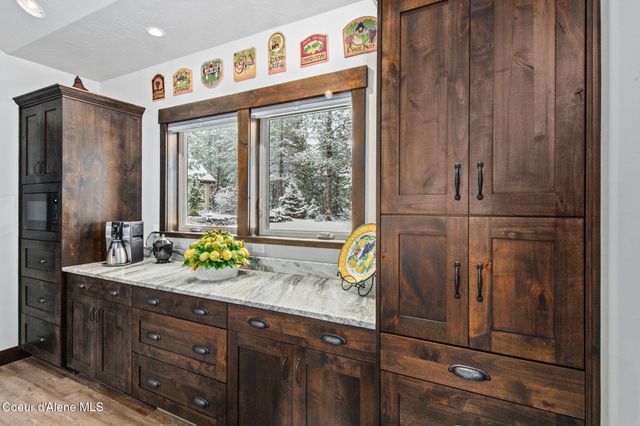 11352 N Enchantment LN, Hayden, ID 83835