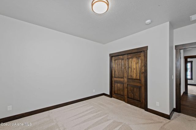 11352 N Enchantment LN, Hayden, ID 83835