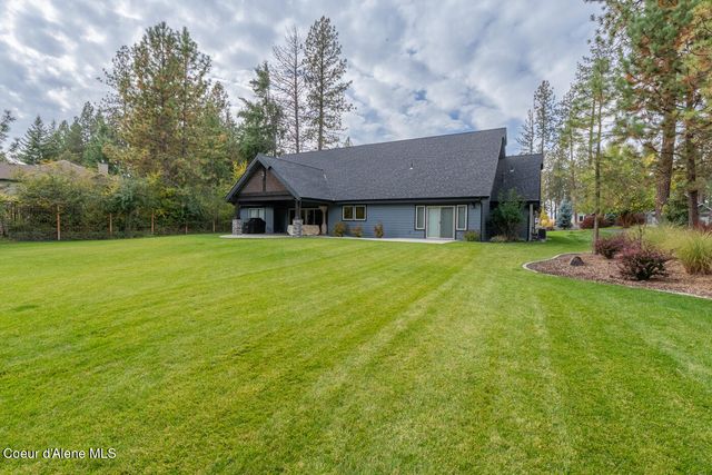 11352 N Enchantment LN, Hayden, ID 83835