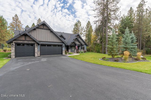 11352 N Enchantment LN, Hayden, ID 83835