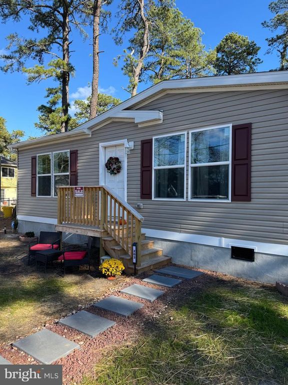 203 BLUE JAY RD, Browns Mills, NJ 08015