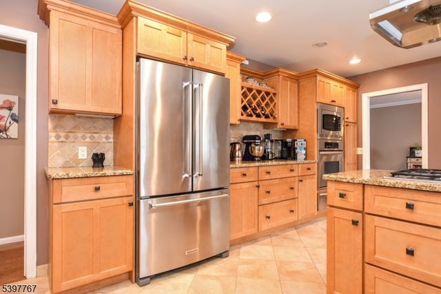 7 Jefferson Pl, Wayne Twp., NJ 07470