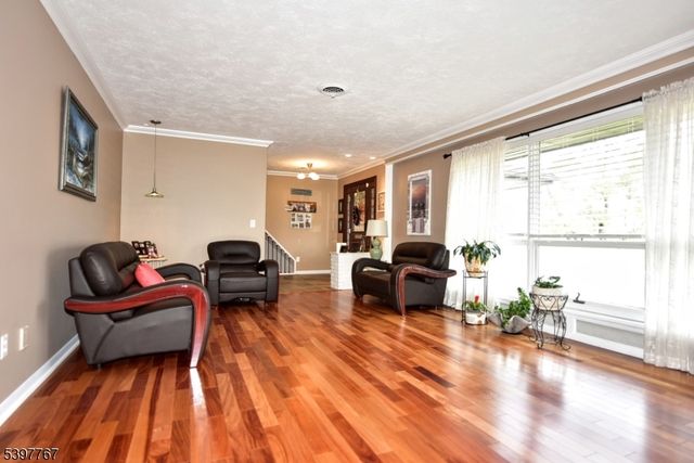 7 Jefferson Pl, Wayne Twp., NJ 07470