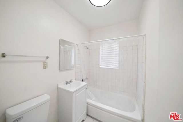 8633 Denver Avenue 5, Los Angeles, CA 90044