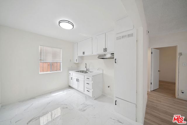 8633 Denver Avenue 5, Los Angeles, CA 90044