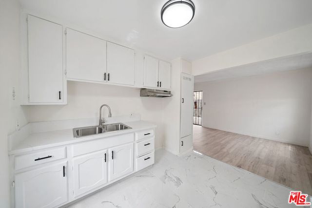 8633 Denver Avenue 5, Los Angeles, CA 90044