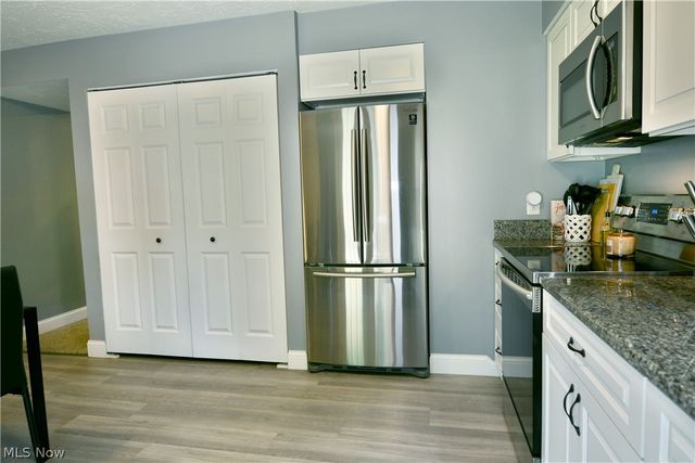 701 Lakeview Drive, Cortland, OH 44410