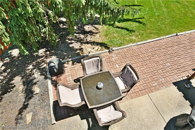 701 Lakeview Drive, Cortland, OH 44410