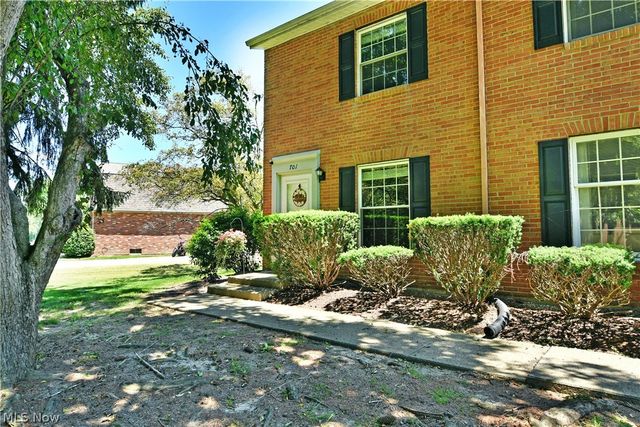 701 Lakeview Drive, Cortland, OH 44410
