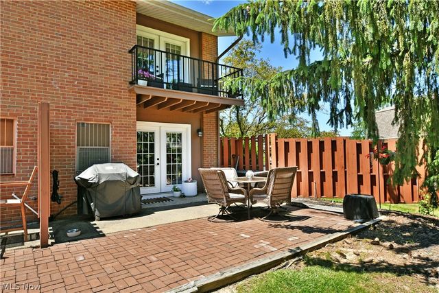 701 Lakeview Drive, Cortland, OH 44410