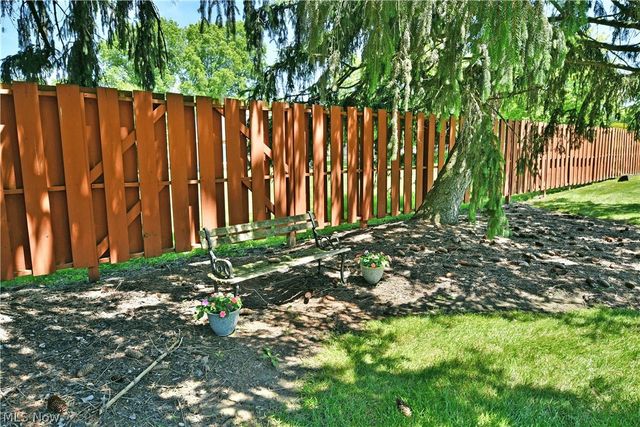 701 Lakeview Drive, Cortland, OH 44410