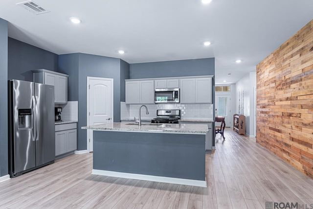 34855 Spring Trails Dr, Walker, LA 70785