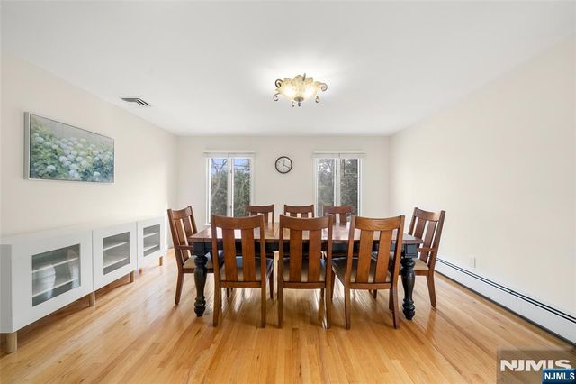 2 June Court, River Edge, NJ 07661