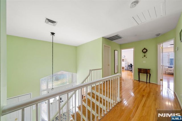 2 June Court, River Edge, NJ 07661