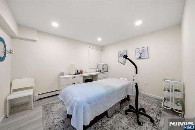 2 June Court, River Edge, NJ 07661