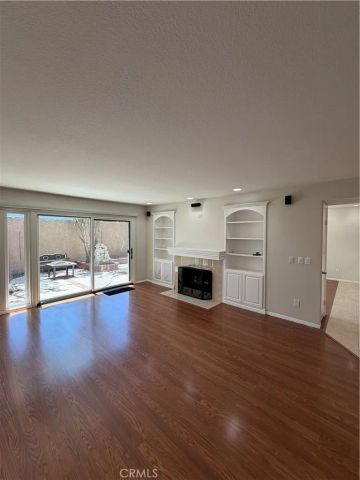 901 Hyde Court, Costa Mesa, CA 92626