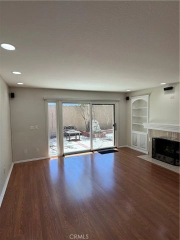 901 Hyde Court, Costa Mesa, CA 92626