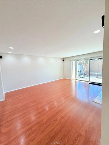 901 Hyde Court, Costa Mesa, CA 92626