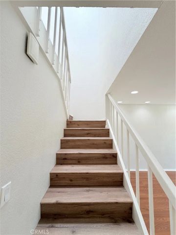 901 Hyde Court, Costa Mesa, CA 92626