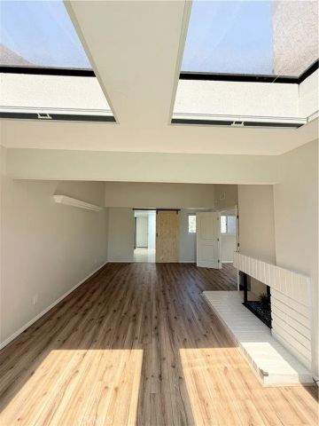 901 Hyde Court, Costa Mesa, CA 92626