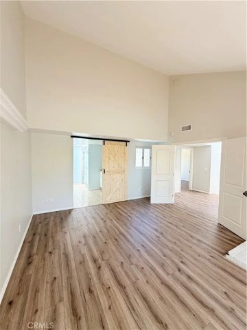 901 Hyde Court, Costa Mesa, CA 92626