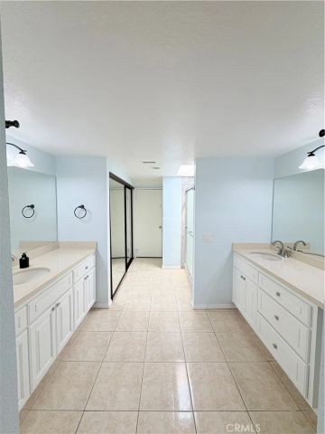 901 Hyde Court, Costa Mesa, CA 92626