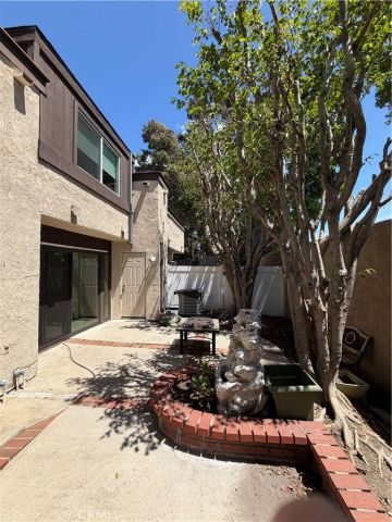 901 Hyde Court, Costa Mesa, CA 92626