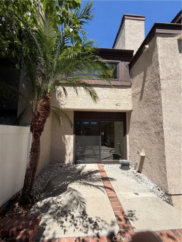901 Hyde Court, Costa Mesa, CA 92626
