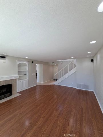 901 Hyde Court, Costa Mesa, CA 92626